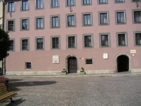 100.jpg